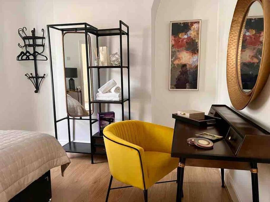 Anfield Home Sleeps 5 Close To Lfc Free Parking Liverpool Exterior photo